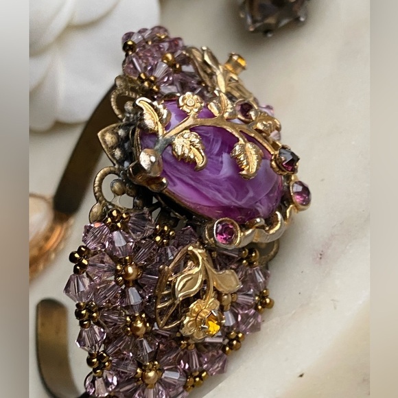 VINTAGE embellished cuff bracelet with purple beads or stones - Picture 7 of 17